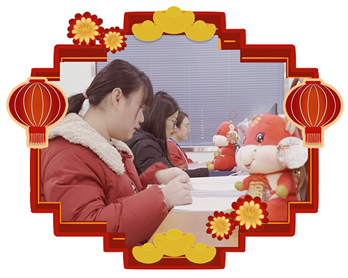 少年自知韶光贵，策马扬鞭自奋蹄